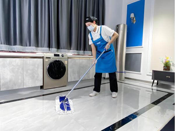 為什么開(kāi)荒保潔建議找保潔公司來(lái)做？